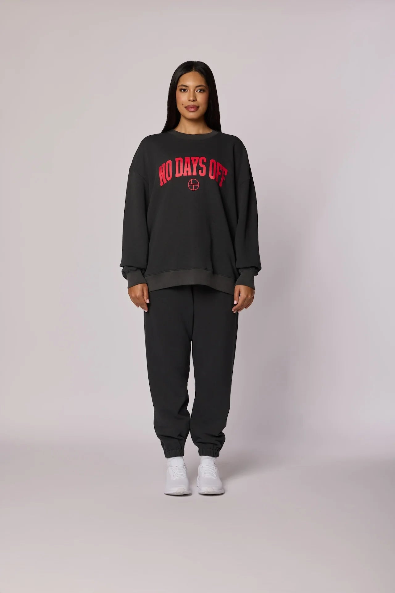 "NO DAYS OFF" Oversized crewneck Sweatshirt - Washed Black