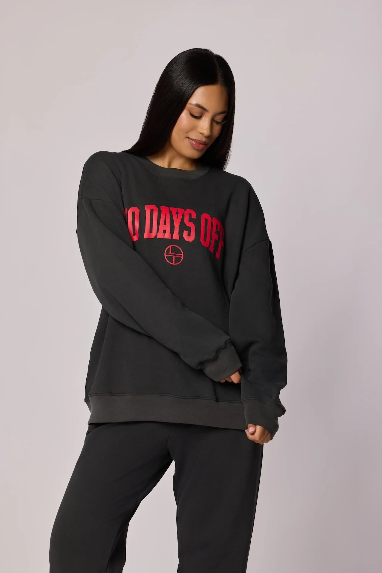 "NO DAYS OFF" Oversized crewneck Sweatshirt - Washed Black