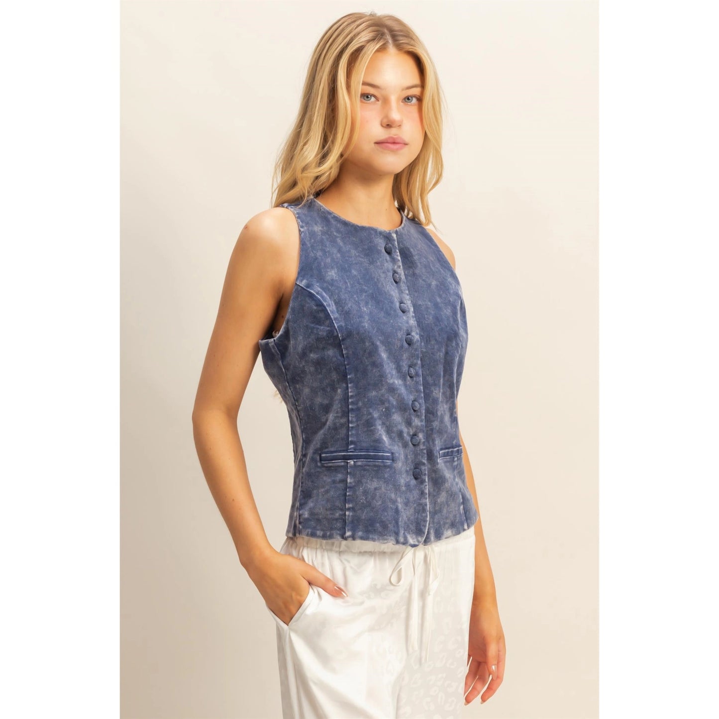 Mineral Washed Sleek Buttoned Vest