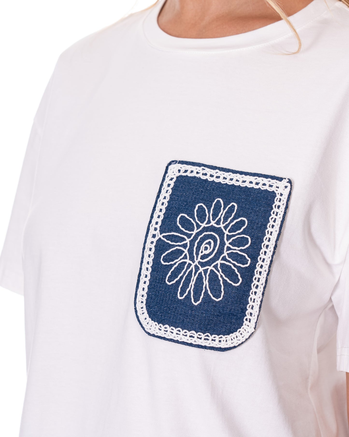 Flower Pocket Patch T-shirt