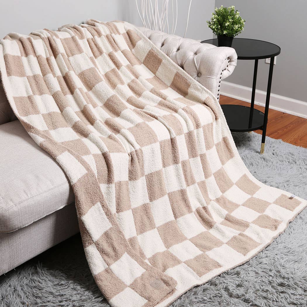 Checkerboard Patterned Throw Blanket