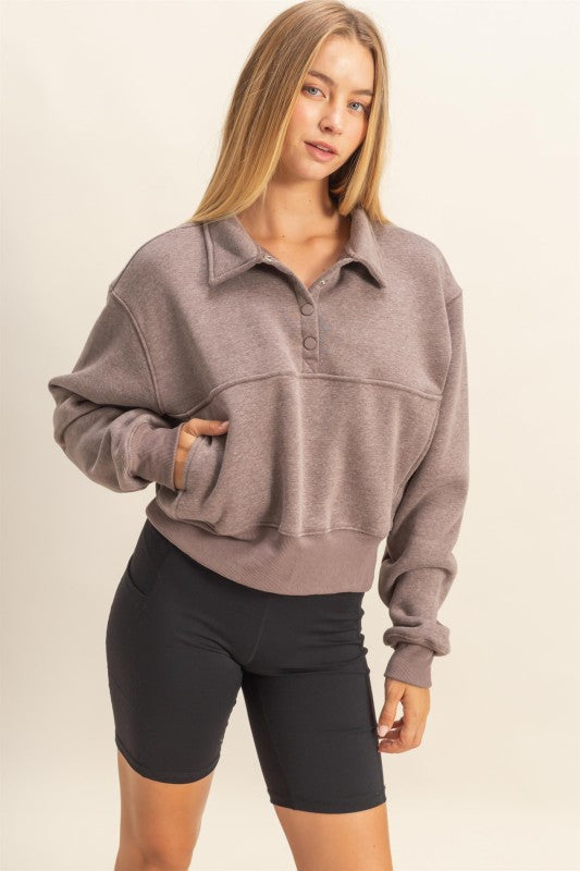 Collar Snap Buttoned Sweatshirt