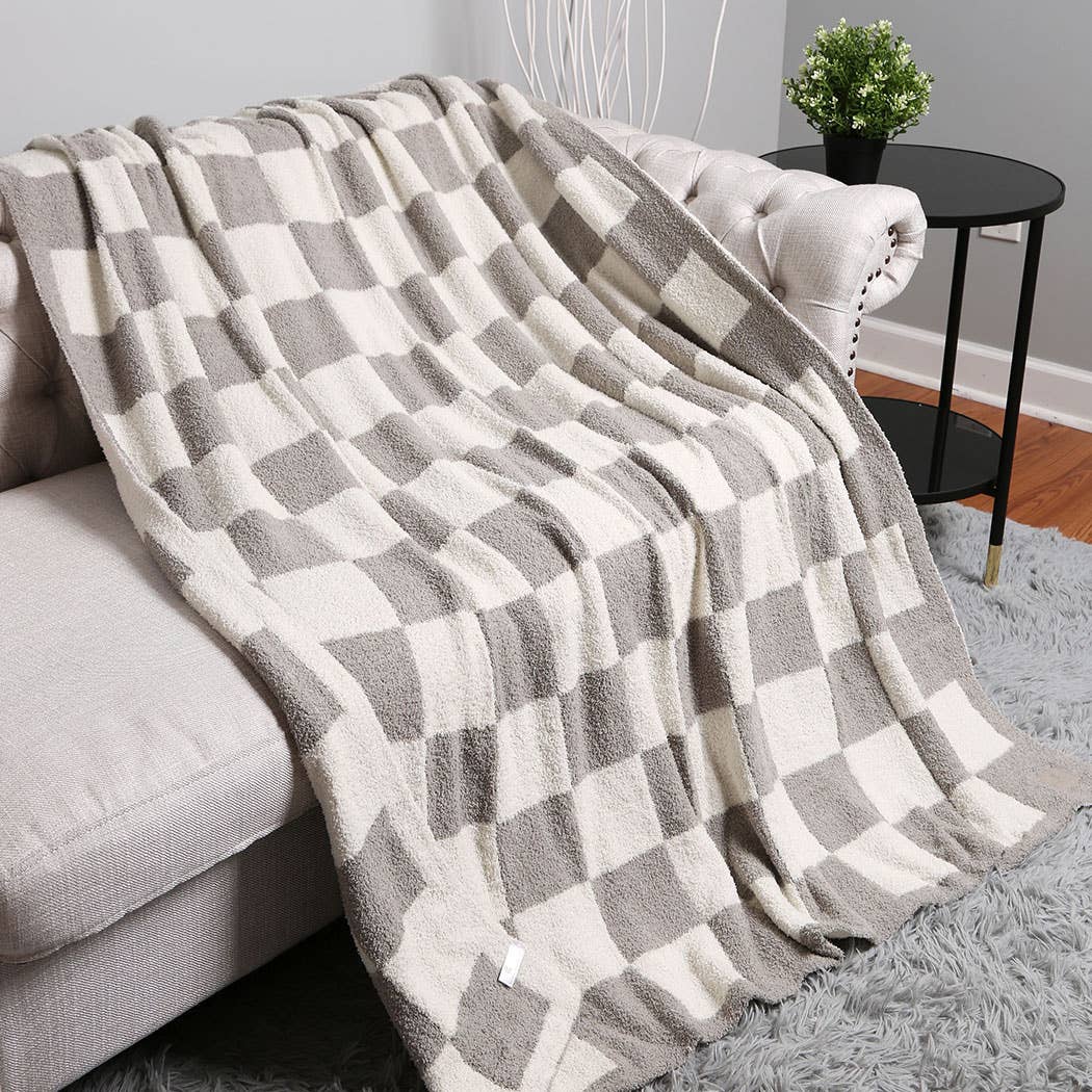 Checkerboard Patterned Throw Blanket