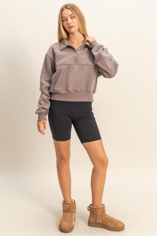 Collar Snap Buttoned Sweatshirt