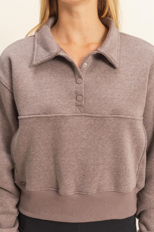 Collar Snap Buttoned Sweatshirt
