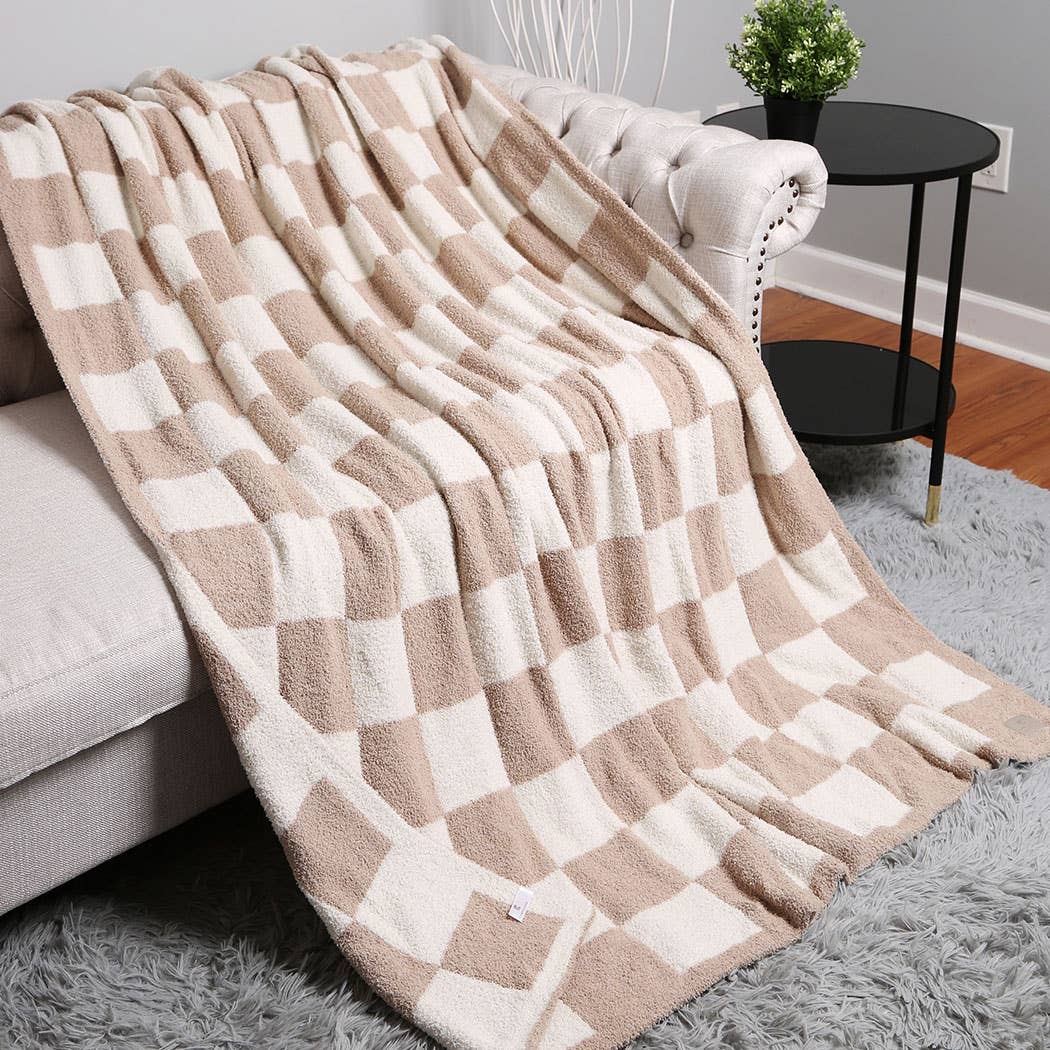 Checkerboard Patterned Throw Blanket