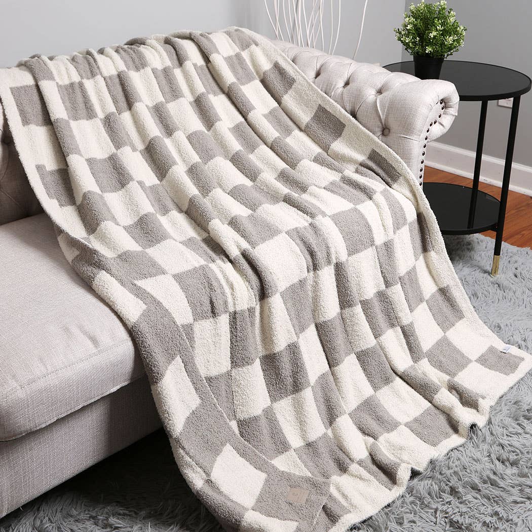 Checkerboard Patterned Throw Blanket